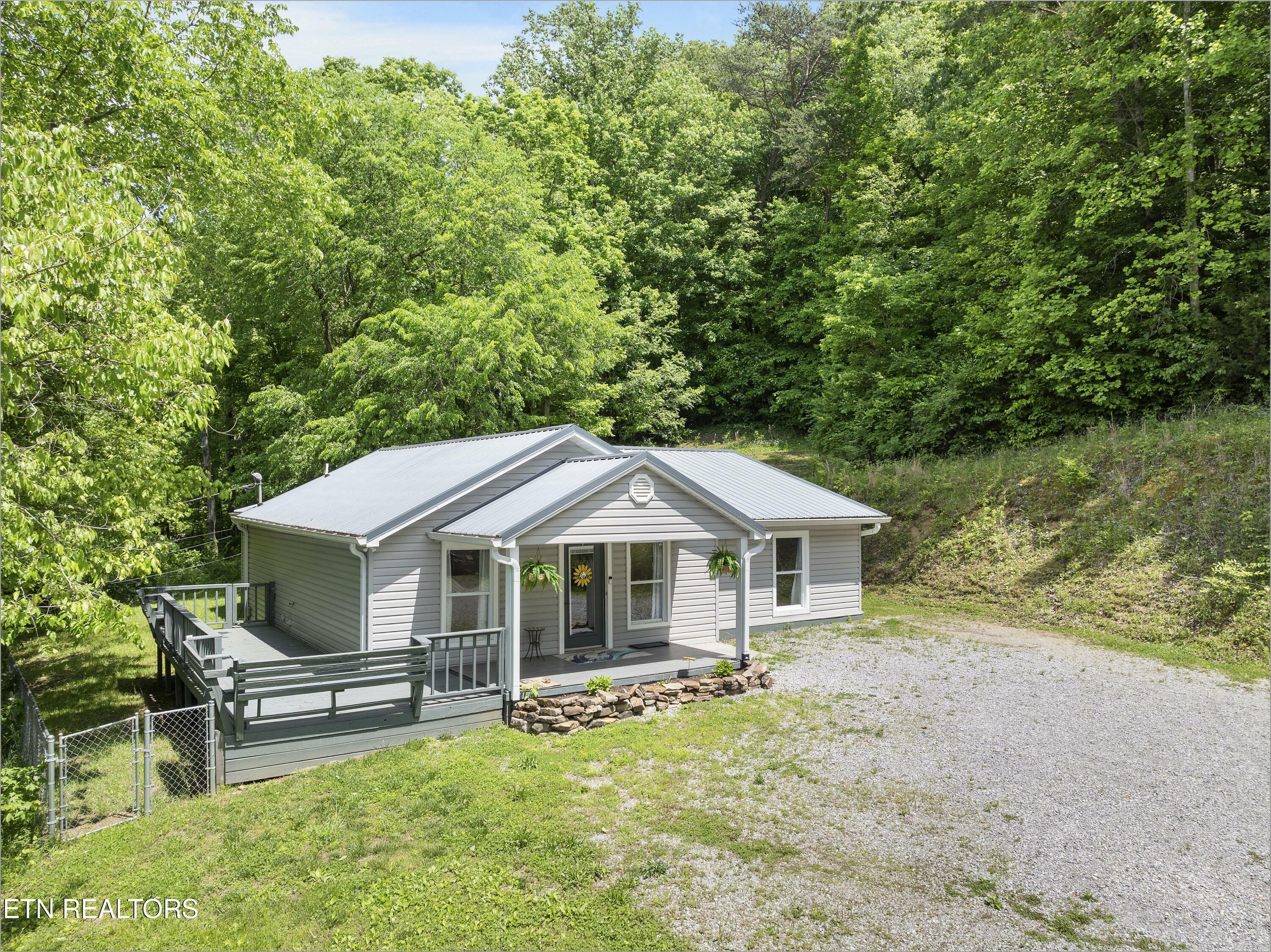 Property Photo: 4802 Brown Gap Rd TN 37918