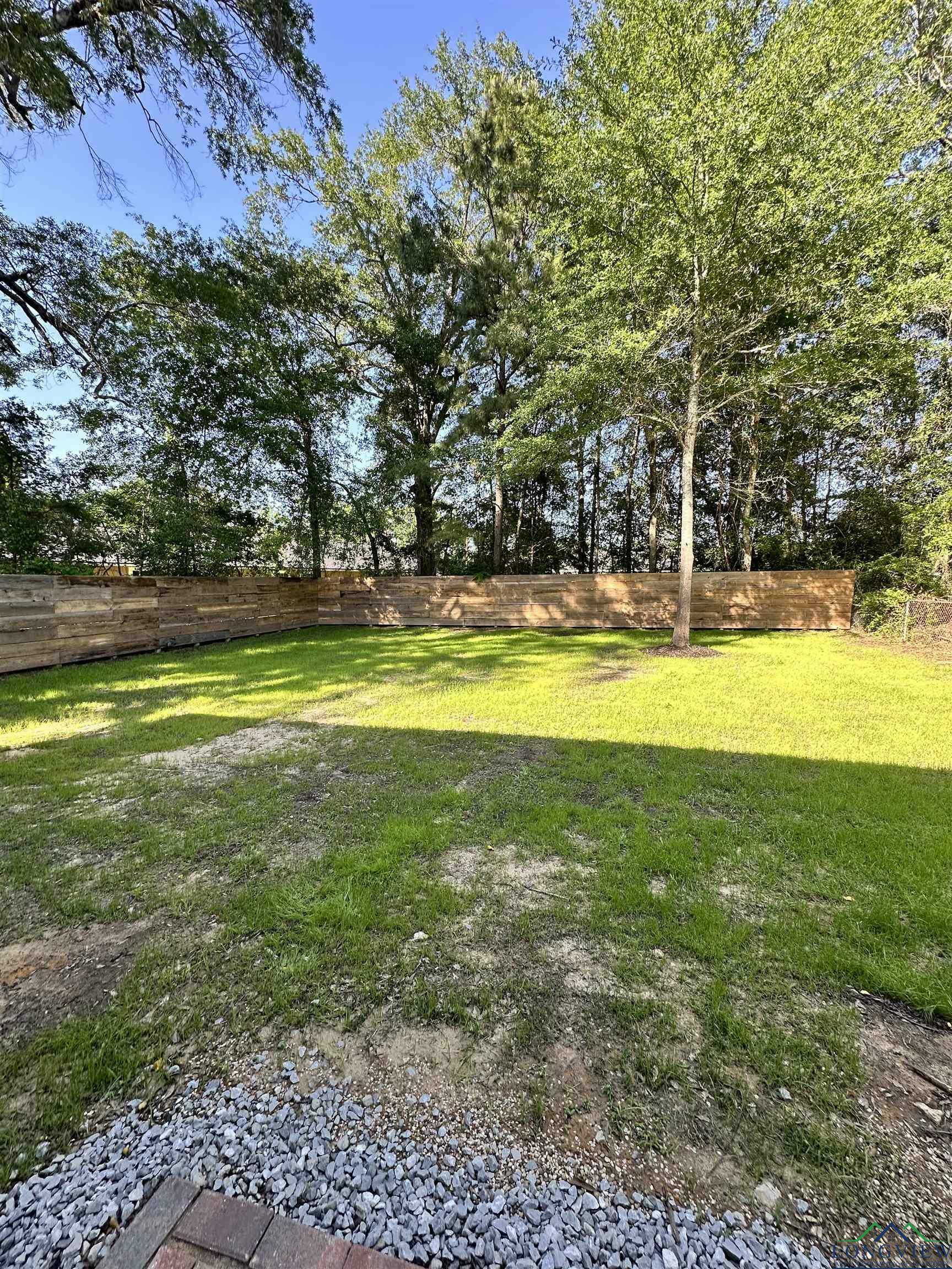 Property Photo: 210 Empire St TX 75647