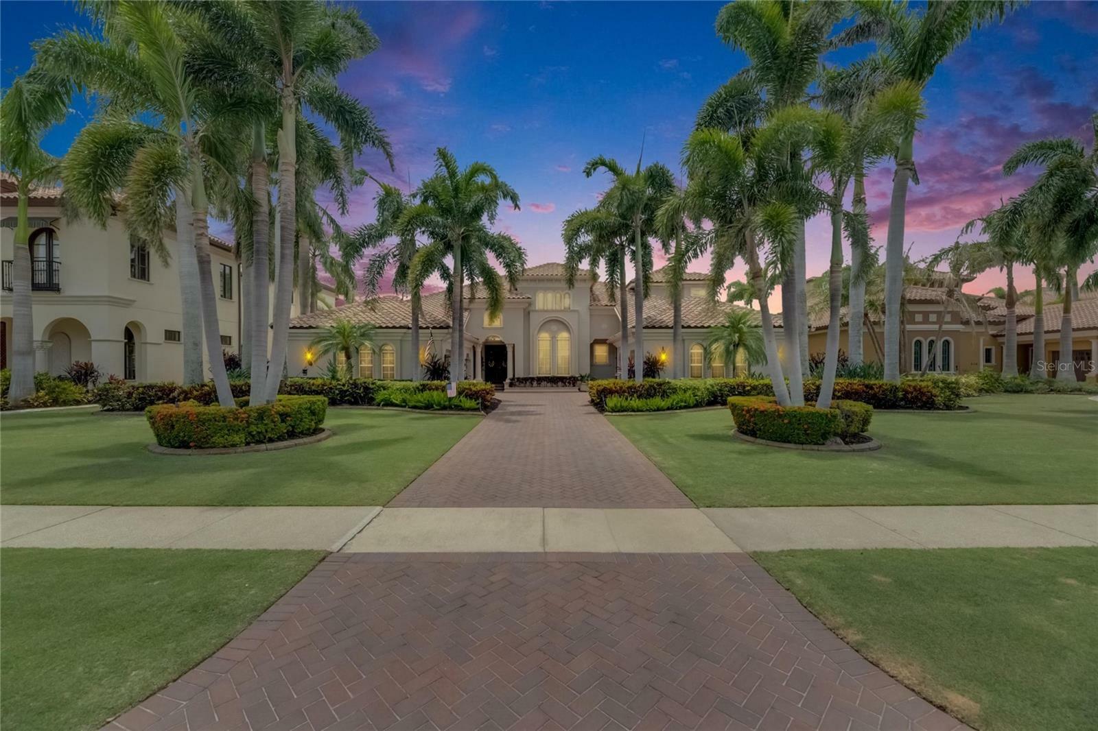 Property Photo: 624 Balibay Road FL 33572