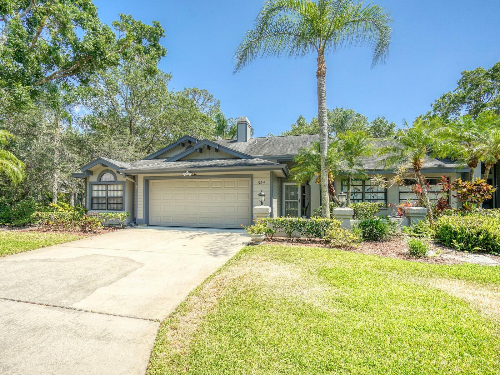 Property Photo: 934 Lucas Lane FL 34677