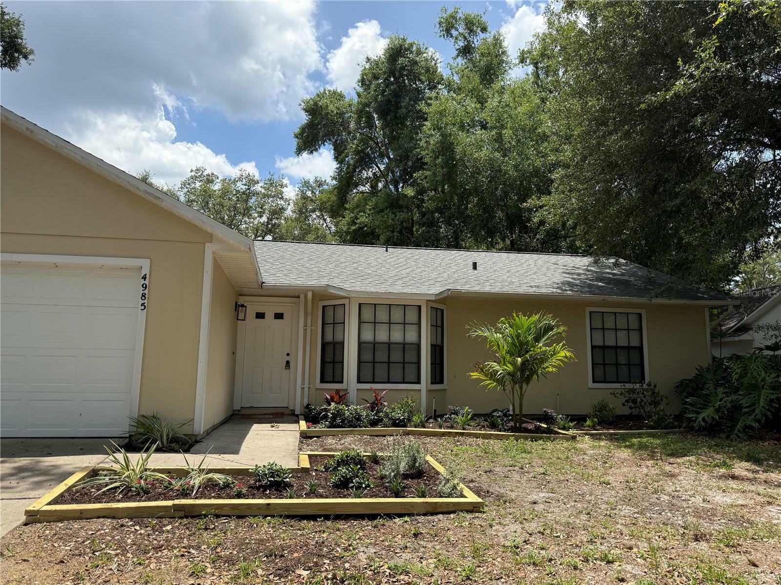Property Photo:  4985 Sawdust Circle  FL 34761 