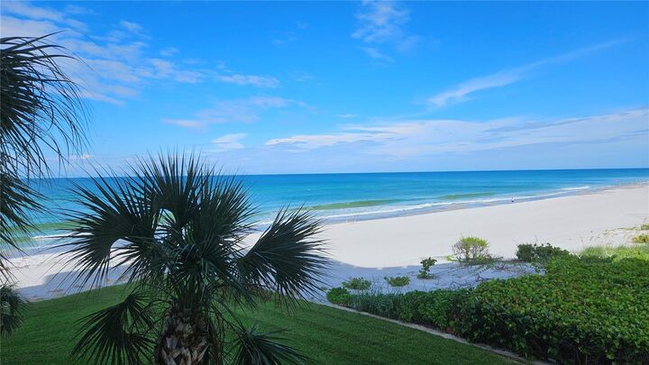Property Photo: 2301 Gulf Of Mexico Drive 36N FL 34228
