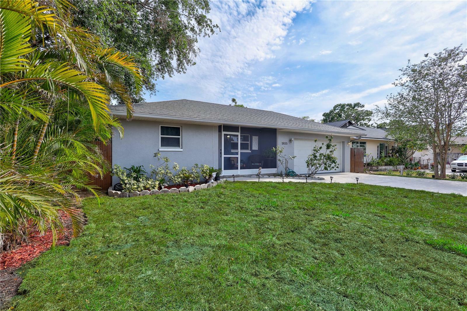 Property Photo: 2620 49th Avenue N FL 33714