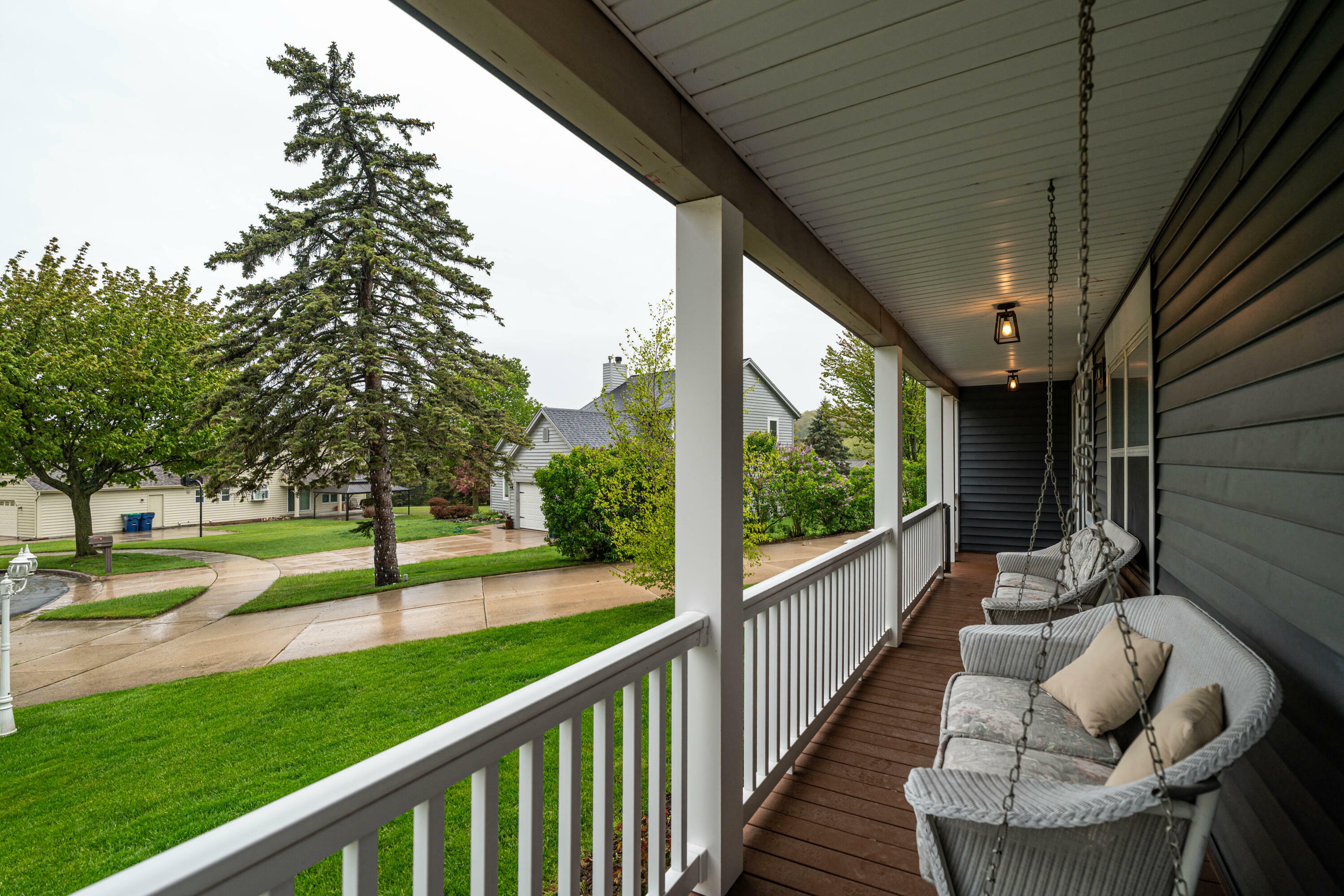 Property Photo: 1753 Oneida Ct WI 53024