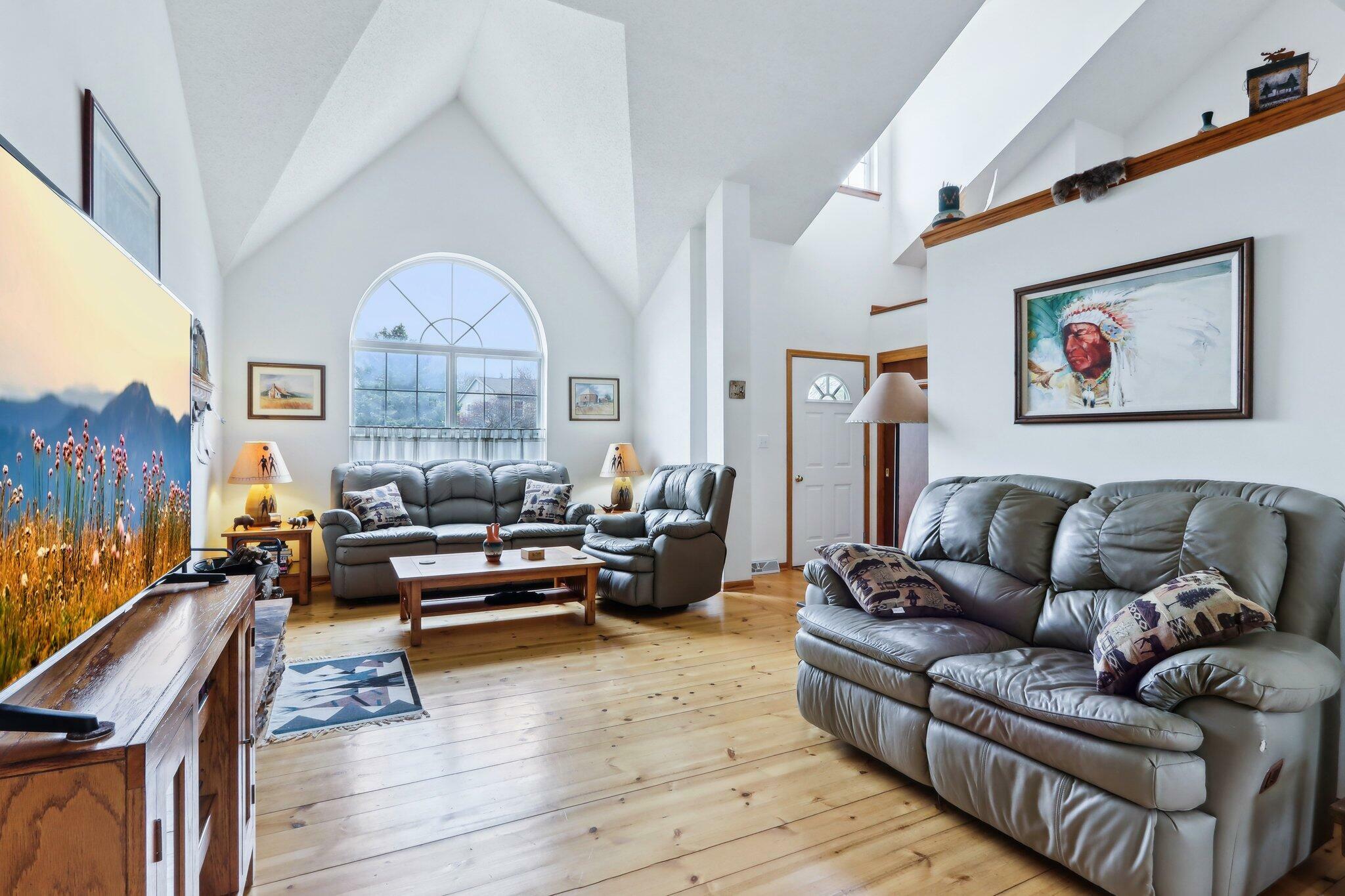 Property Photo: 199 Cramer Ave WI 53118