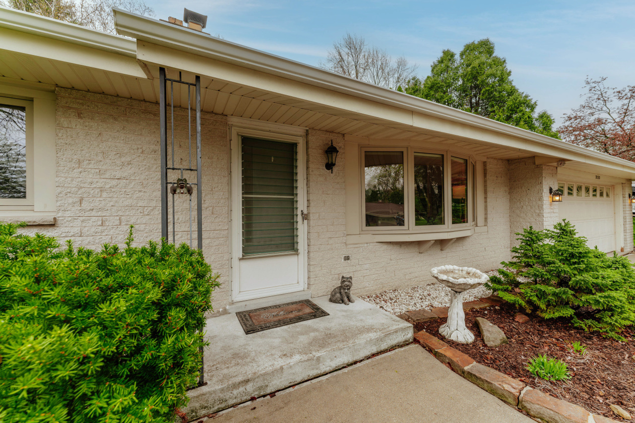 Property Photo: 2133 Melody Ln WI 53186