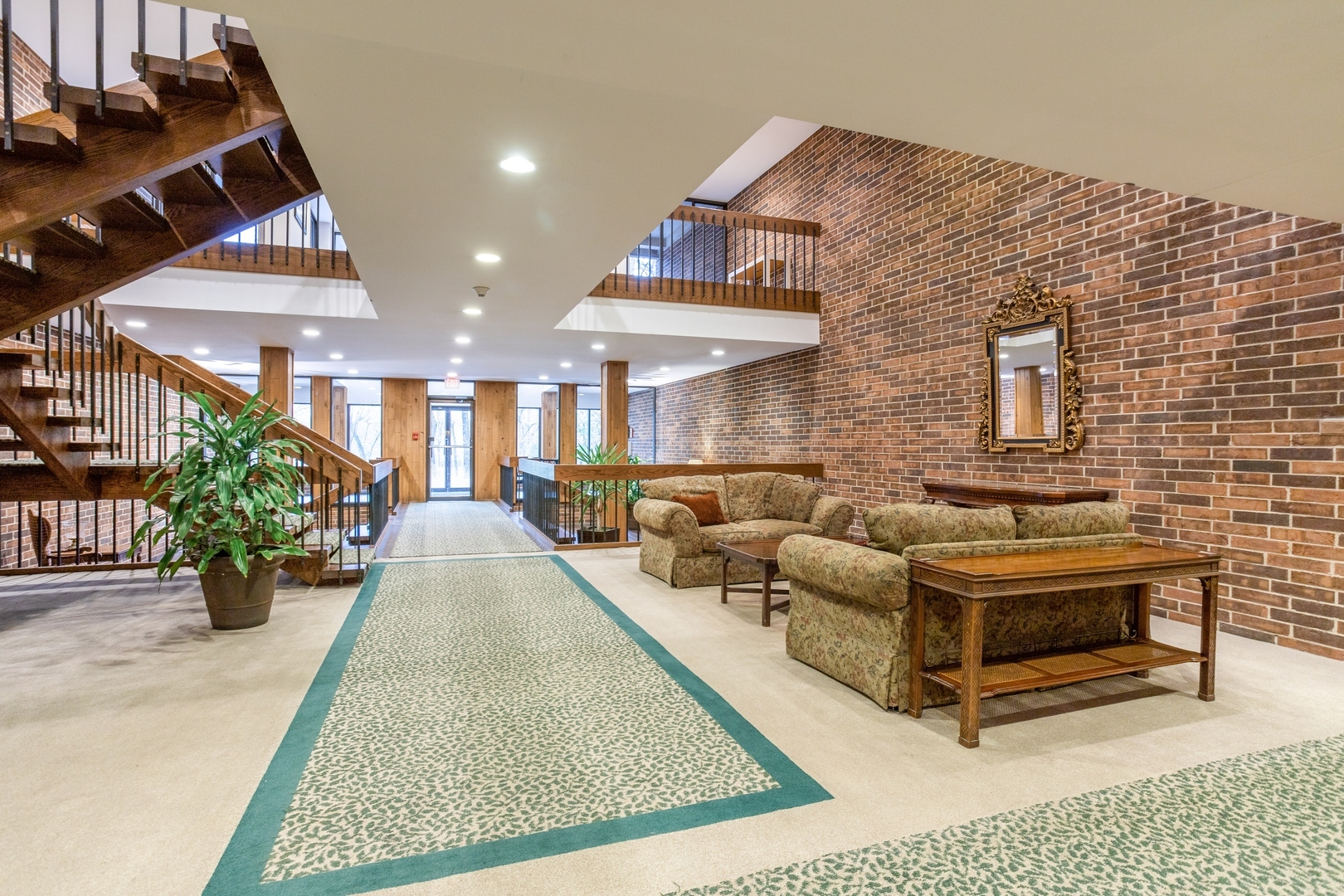 Property Photo: 1401 Burr Oak Road 314B IL 60521