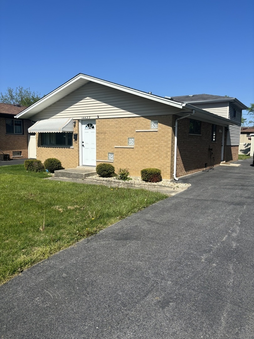 Property Photo: 14423 Tripp Avenue IL 60445