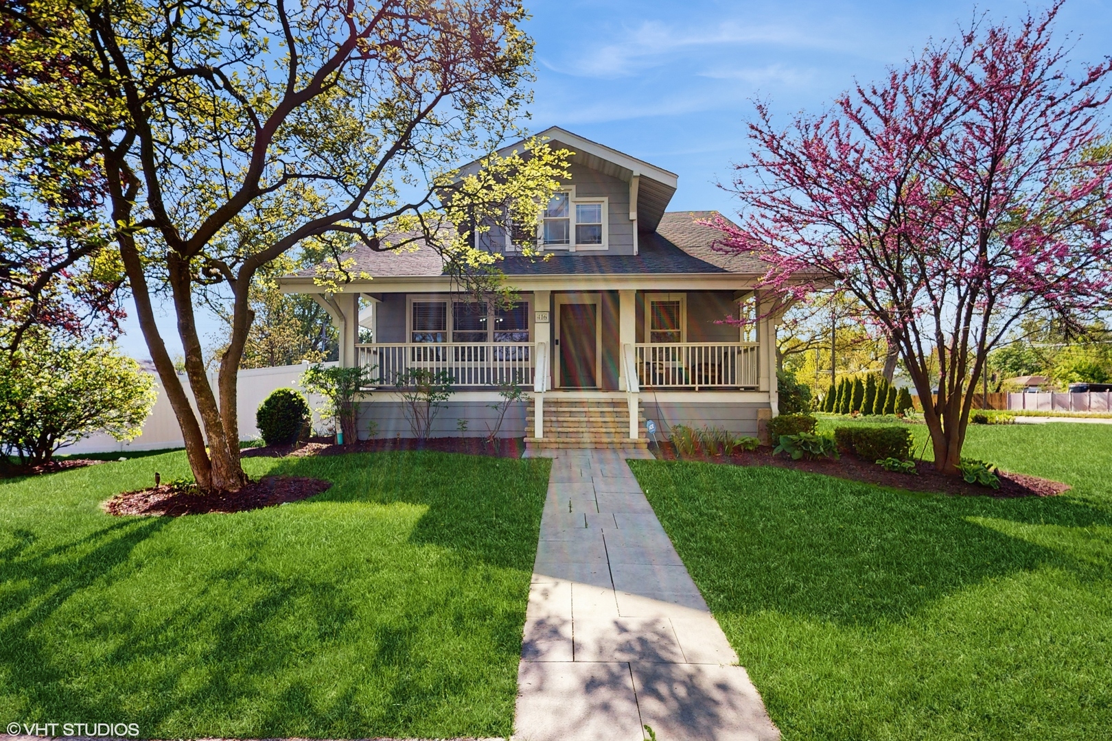 Property Photo: 416 N Yale Avenue IL 60181