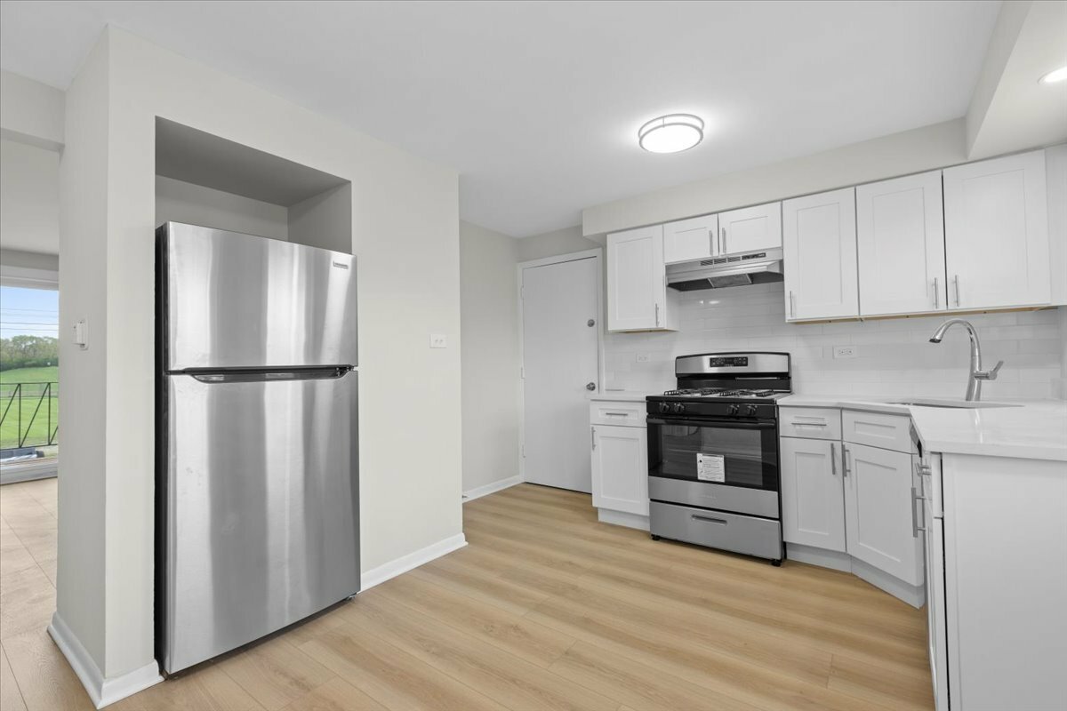 Property Photo: 14121 S Stewart Avenue 3B IL 60827