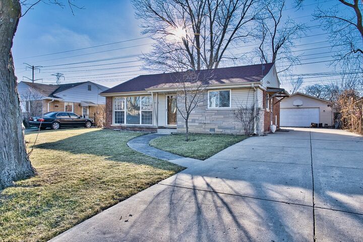 7014 Kilbourn Avenue  Lincolnwood IL 60712 photo