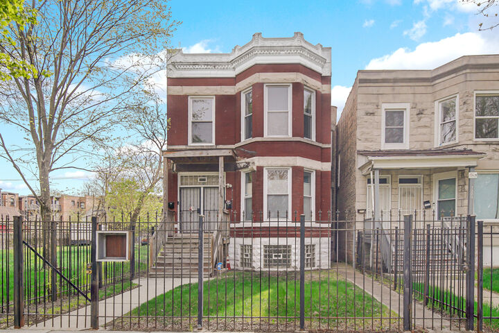 Property Photo: 7223 S Union Avenue IL 60621