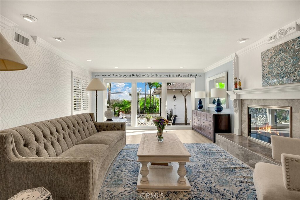 Property Photo: 800 Dorothy Lane CA 92831