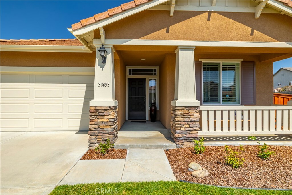 Property Photo: 39453 Cardiff Avenue CA 92563