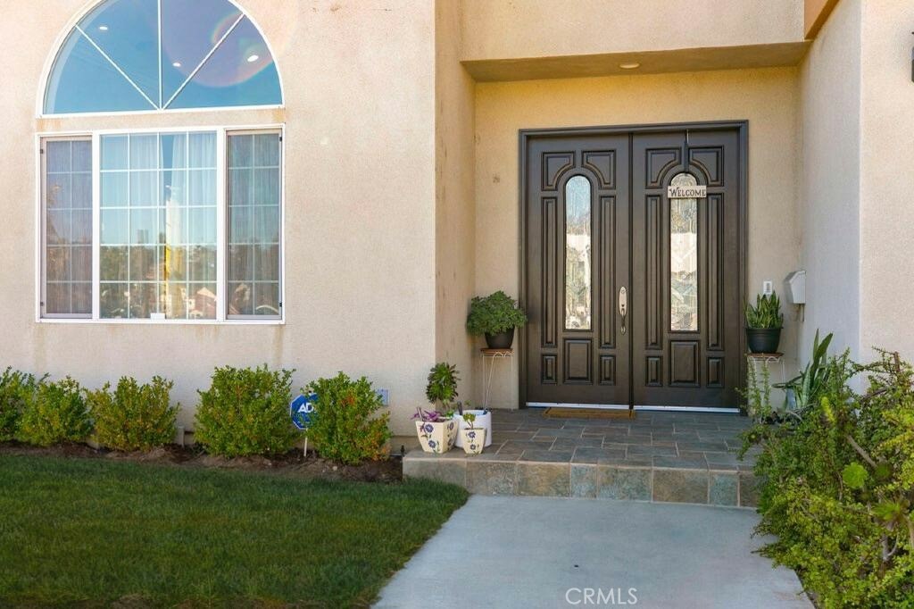 Property Photo: 1220 Valrose Court CA 90041