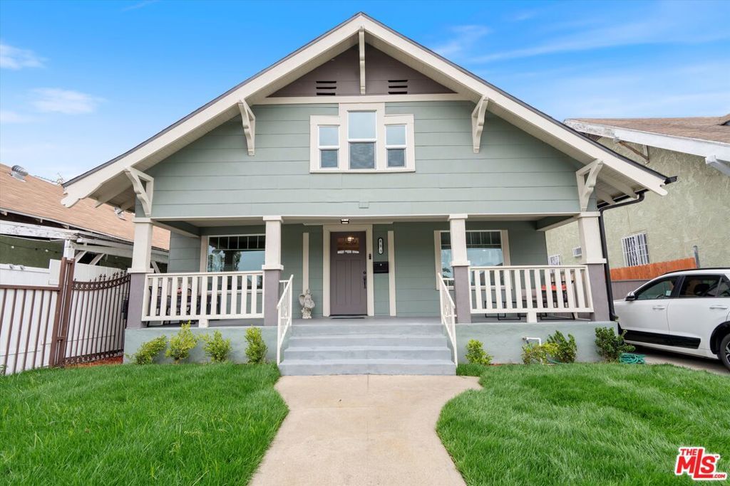 Property Photo:  853 W 50th Street  CA 90037 