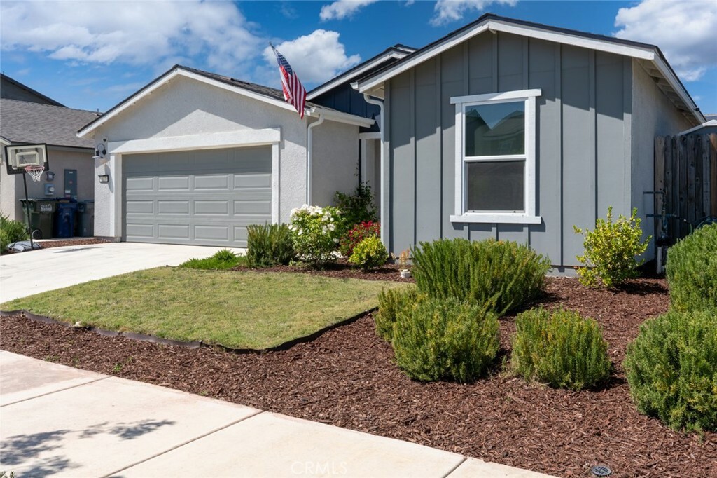 Property Photo:  627 Suzanne Drive  CA 95348 