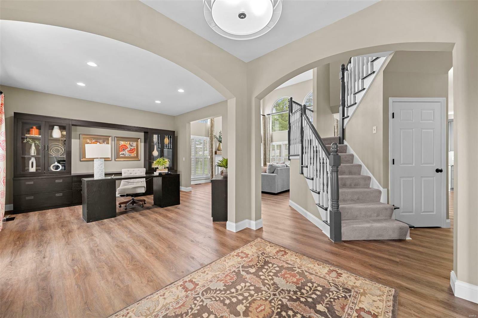 Property Photo: 616 Knollshire Way MO 63368