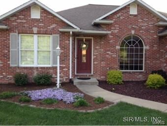 Property Photo: 627 Lakefield IL 62236