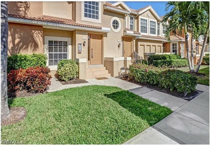 Property Photo: 13060 Amberley Court 807 FL 34135