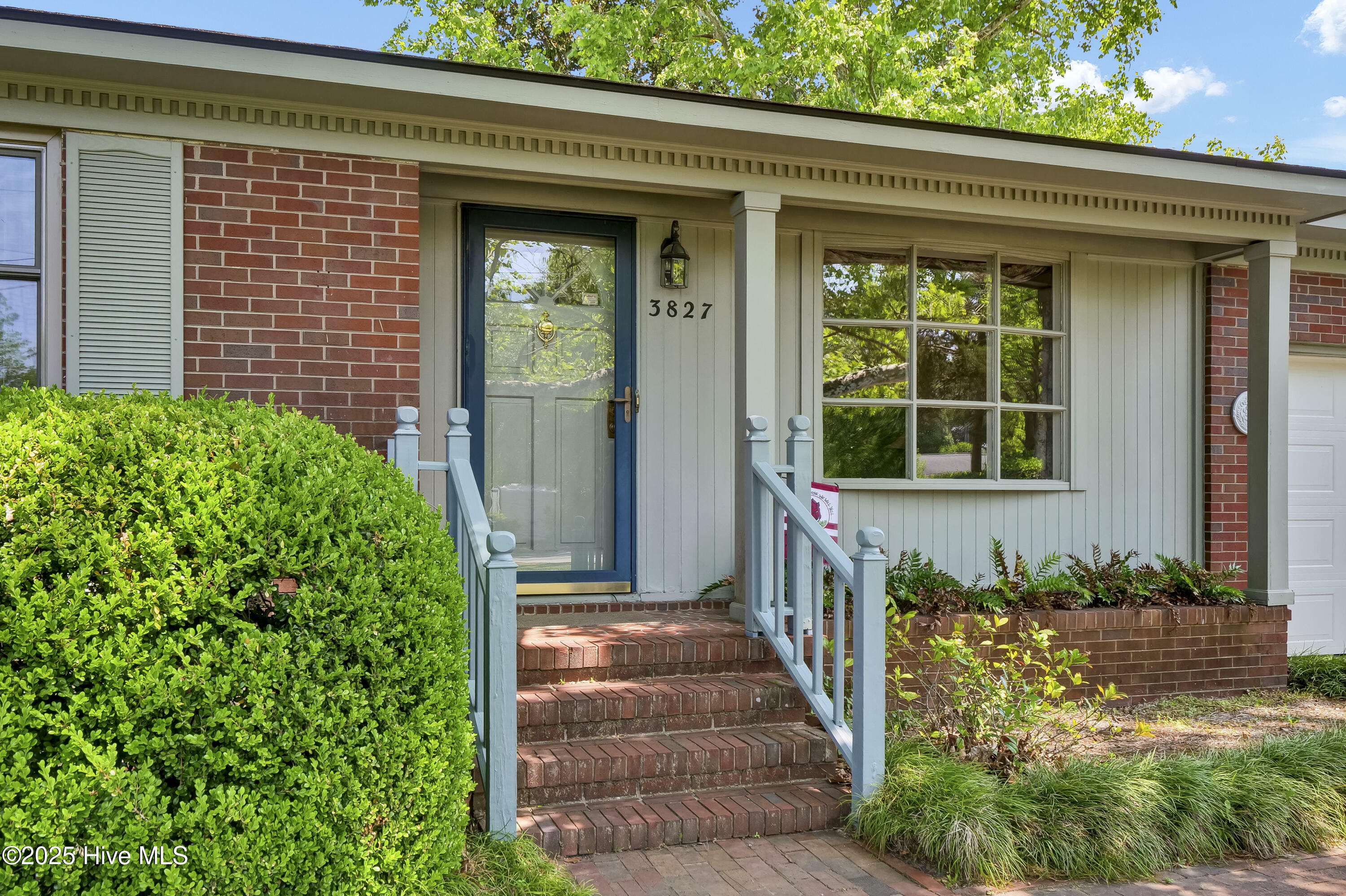 Property Photo: 3827 Sylvan Drive NC 28403