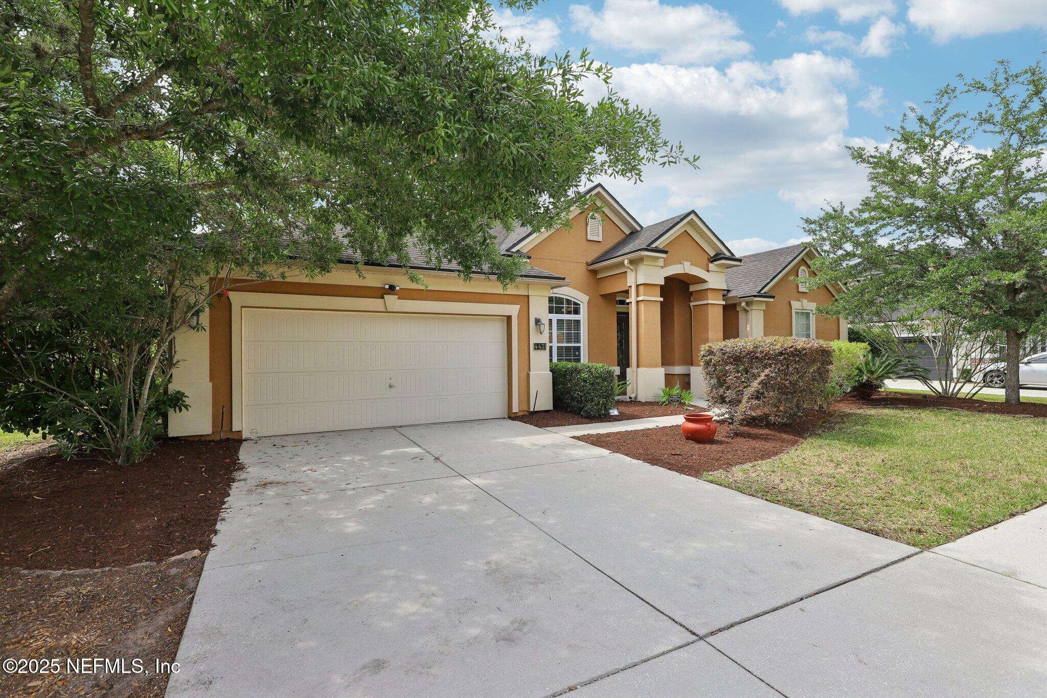 Property Photo: 4431 Vista Point Lane FL 32065
