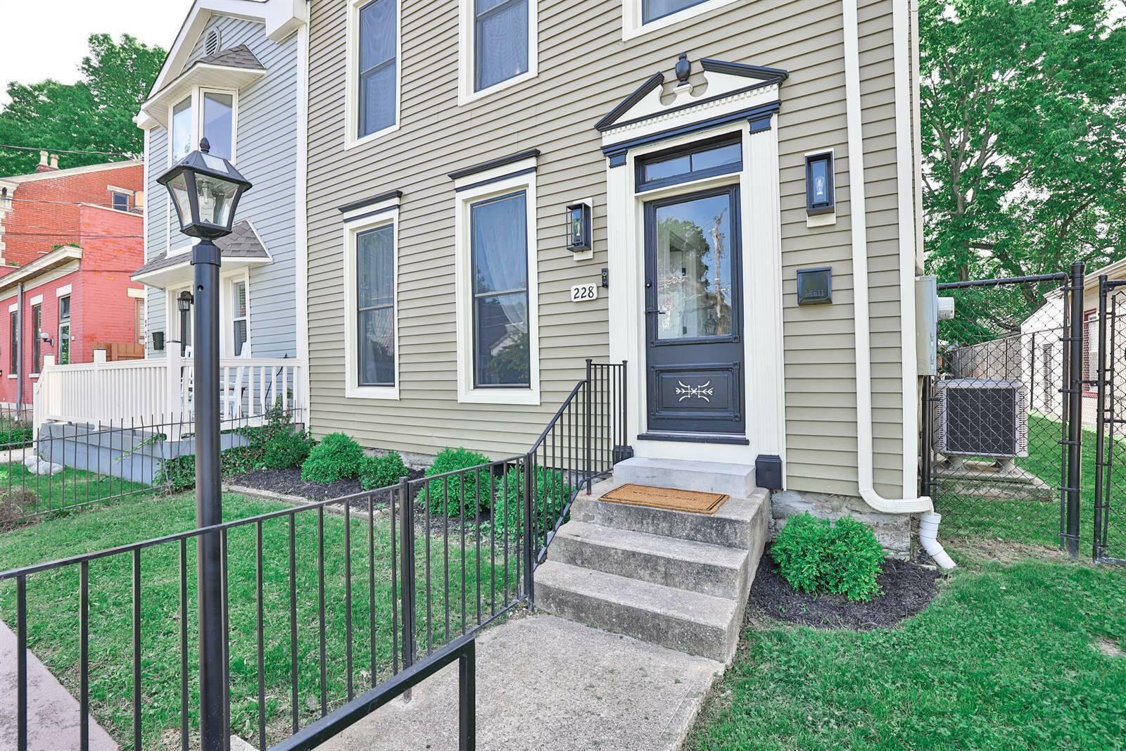 Property Photo: 228 E 4th Street KY 41071