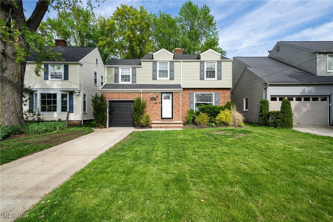 Property Photo: 2531 Hampton Road OH 44116