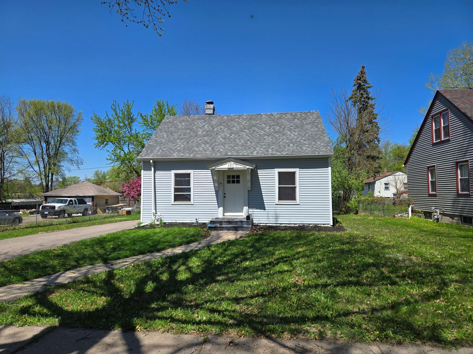 Property Photo:  127 Wyoming Street E  MN 55107 