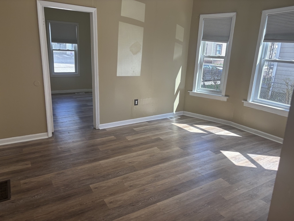 Property Photo:  168 Dewey 1  MA 01610 