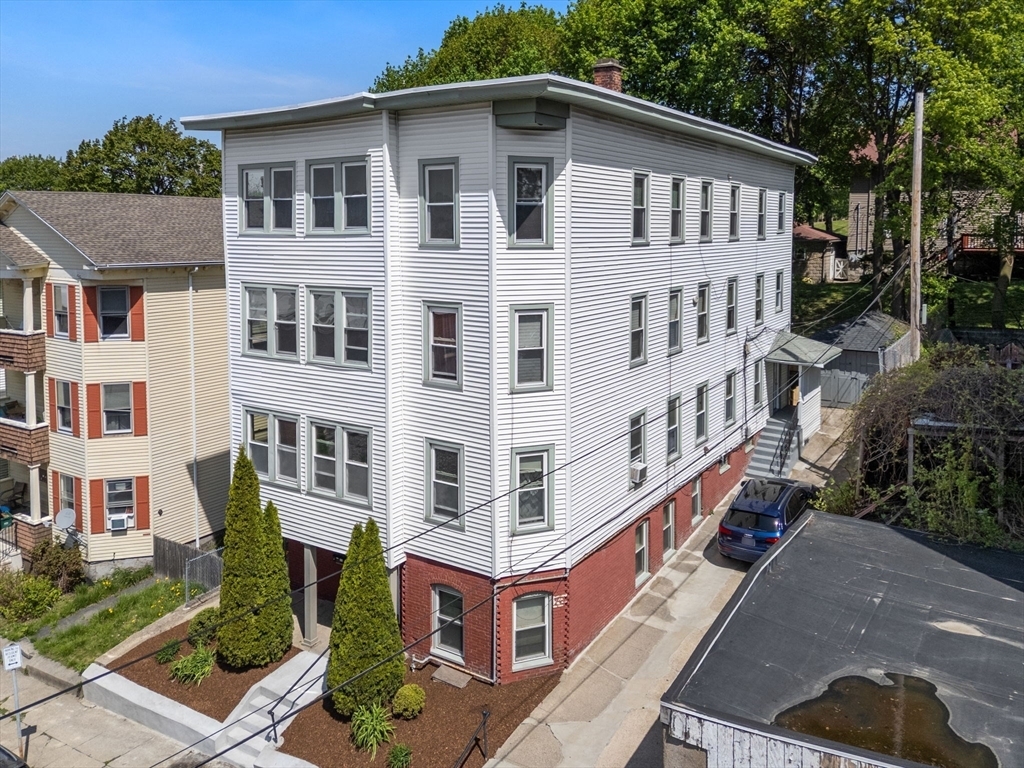 Property Photo: 31 Chrome St MA 01604