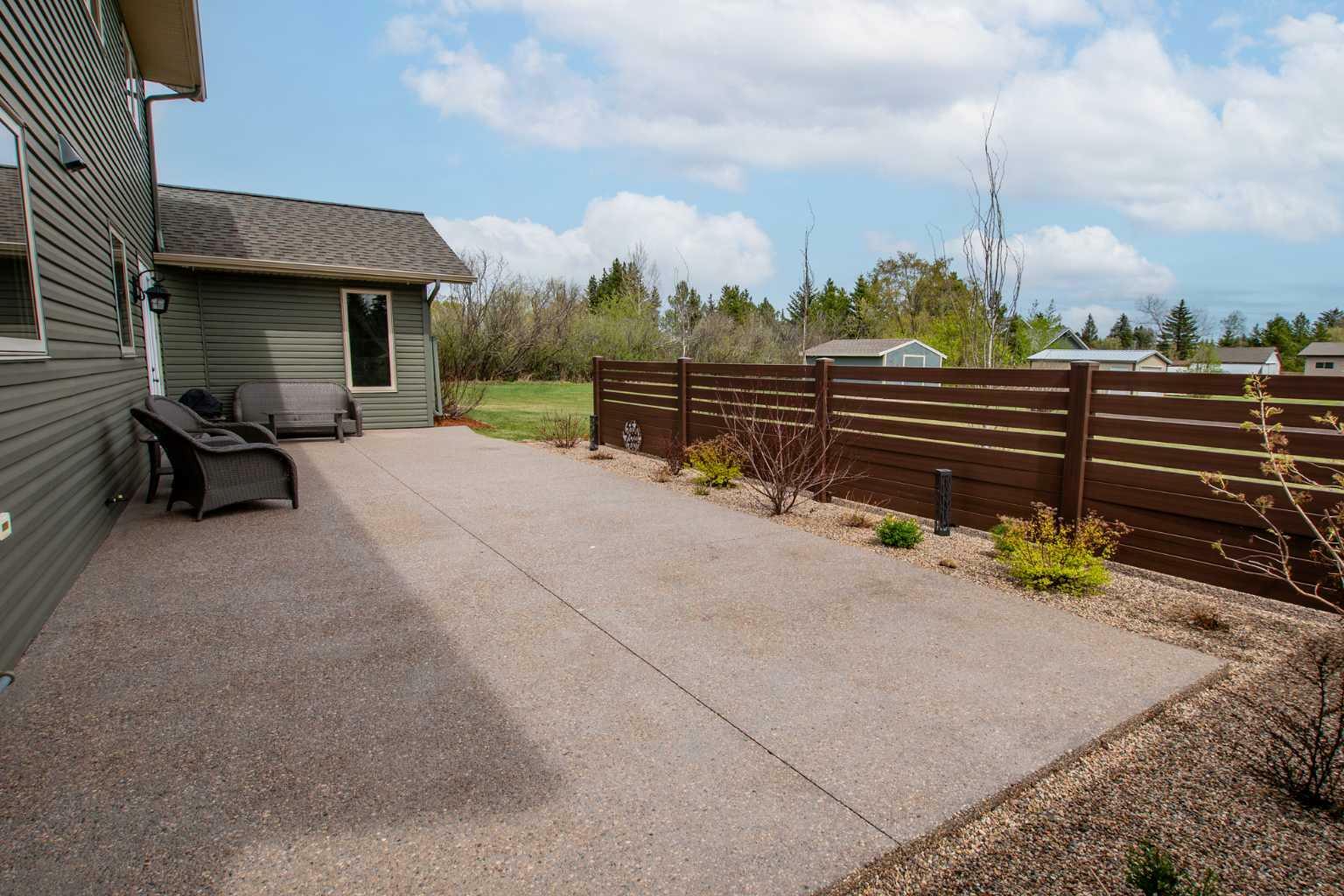 Property Photo: 19 5 Street AB T0C 1G0
