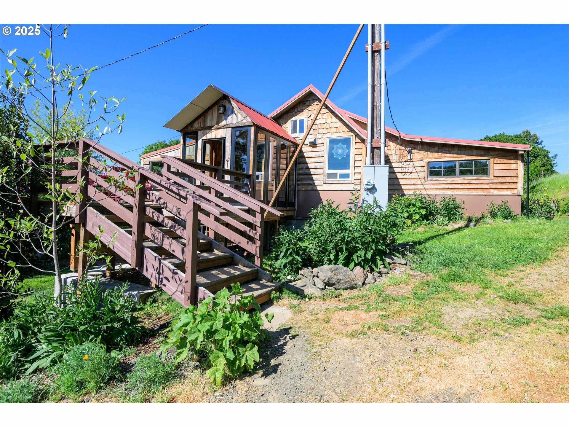 Property Photo: 1172 Old Town Loop Rd OR 97462