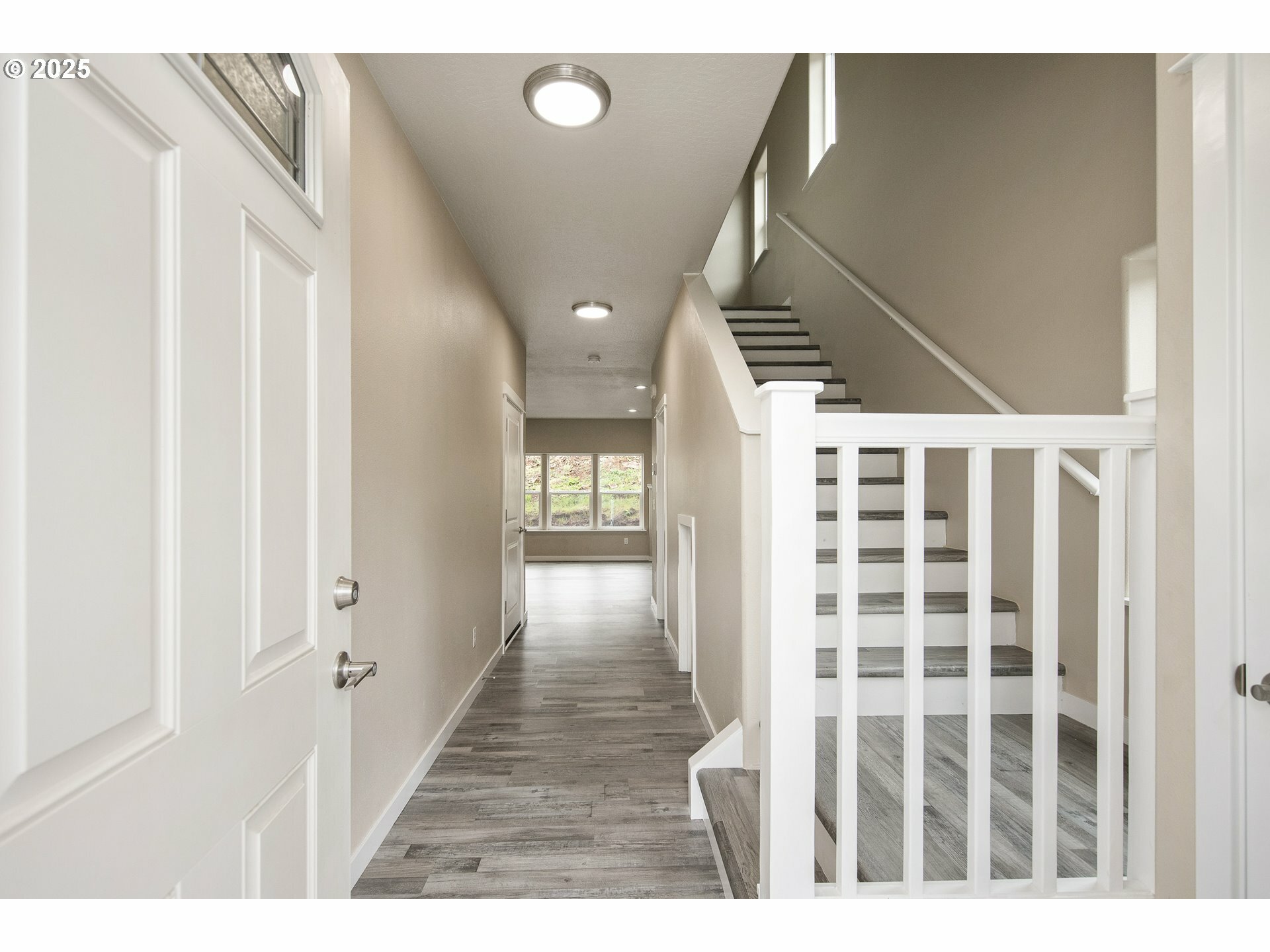 Property Photo: 1516 Samuel Dr OR 97424