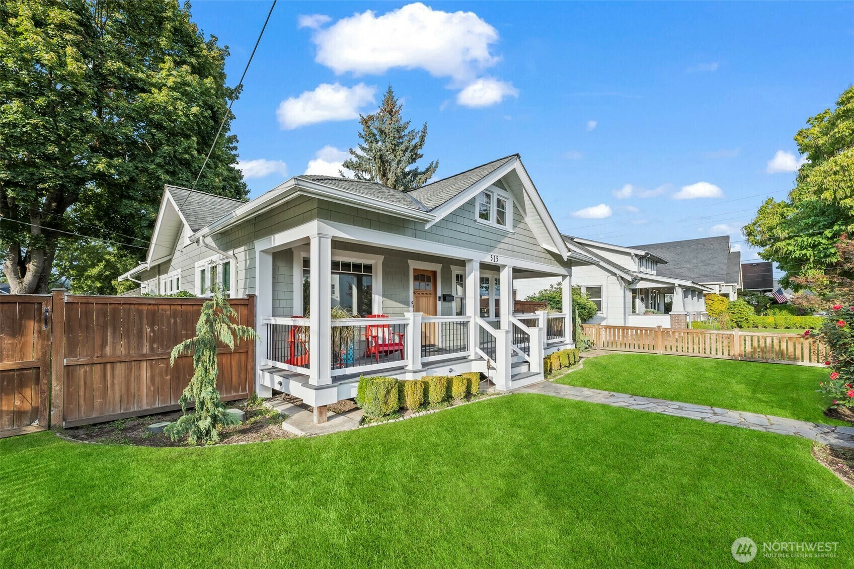 Property Photo: 515 4th Avenue SW WA 98371