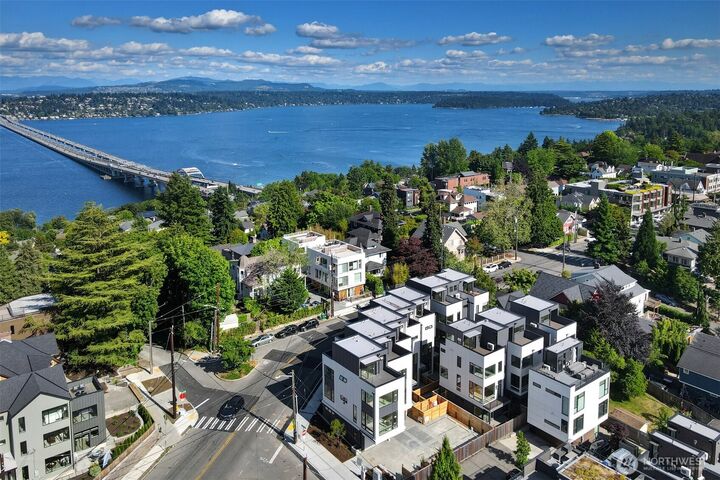 Property Photo:  1311  31st Avenue S  WA 98144 