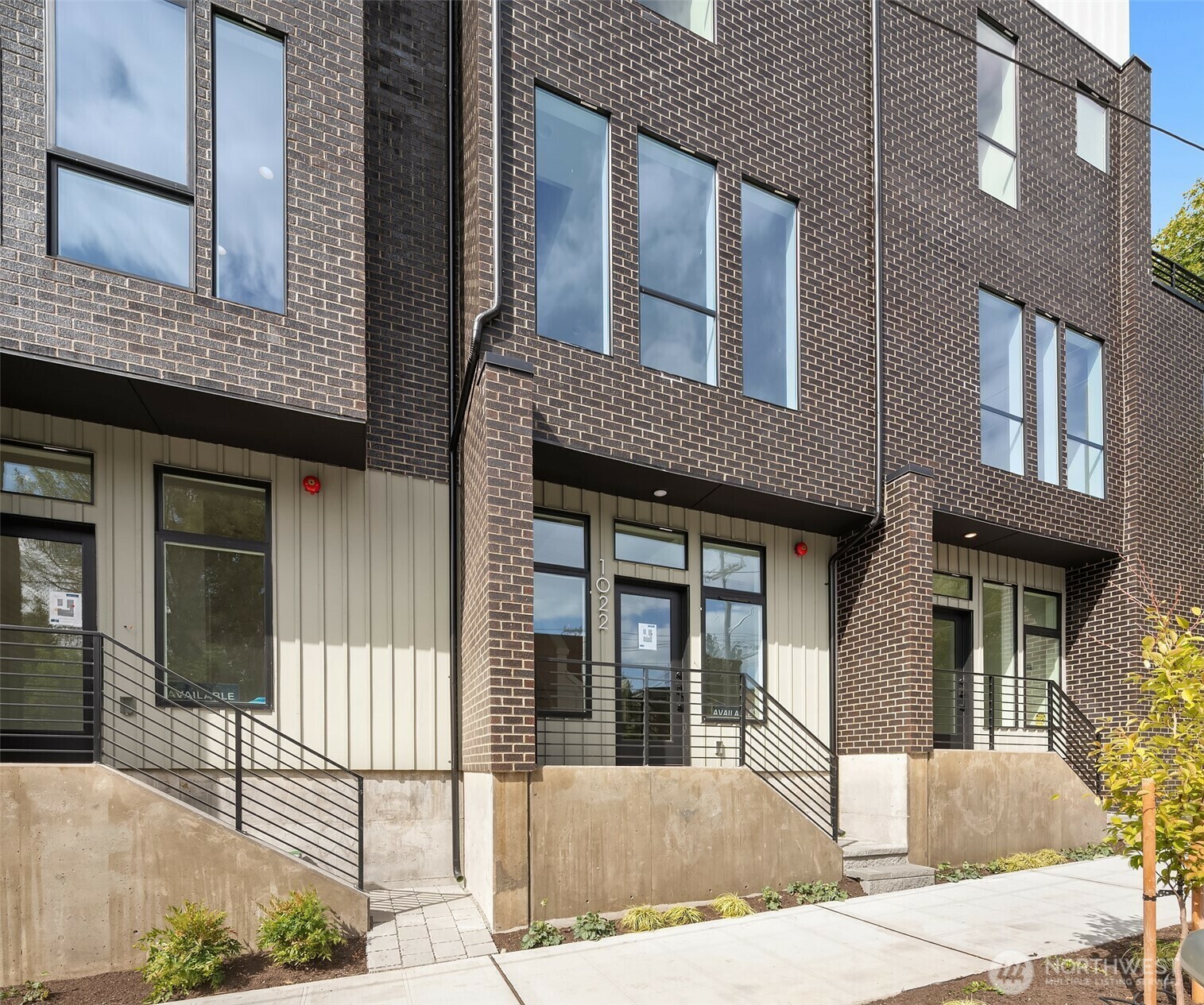 Property Photo: 1022 E John Street WA 98102