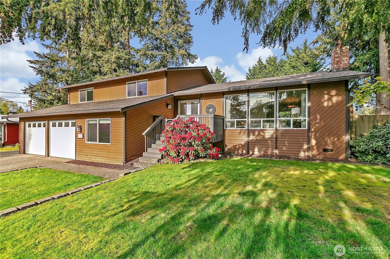 Property Photo: 922 Reiten Road WA 98030