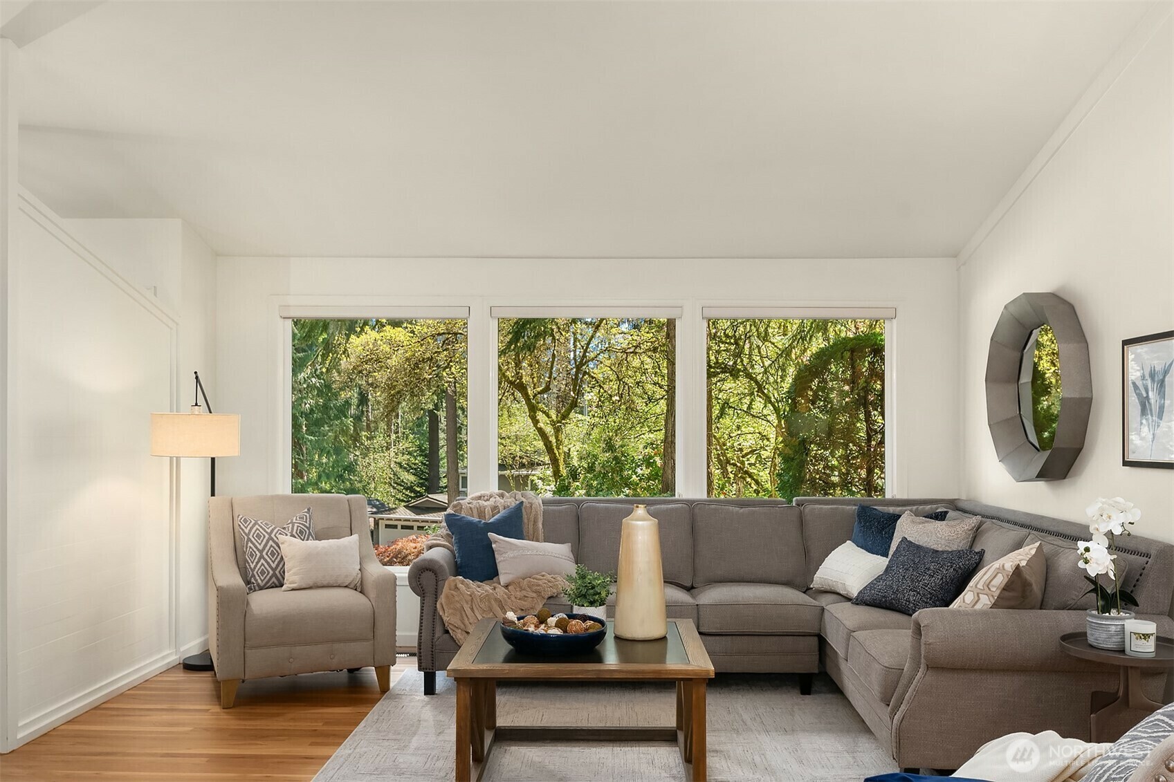 Property Photo: 12802 NE 26th Place WA 98005