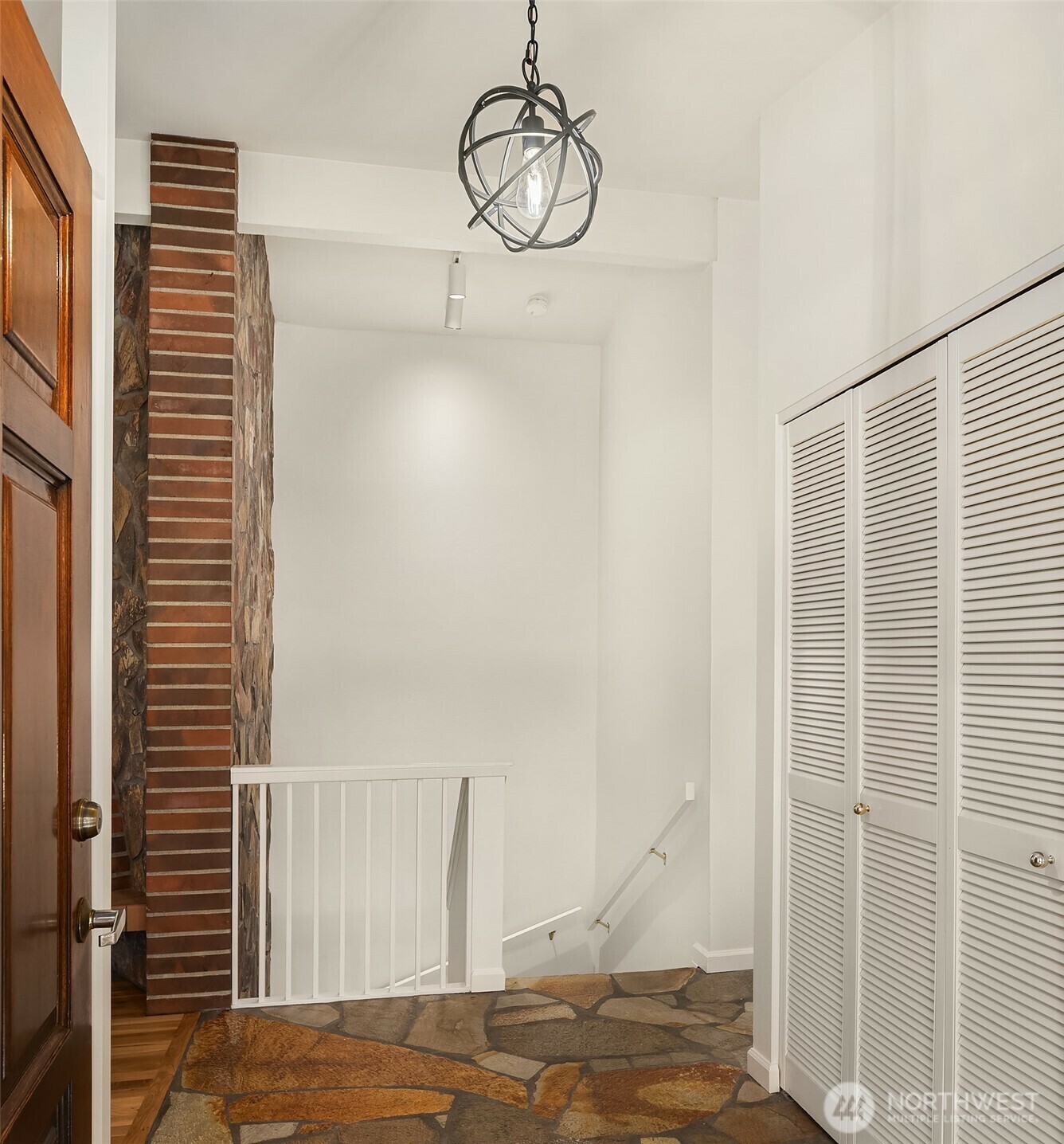 Property Photo: 12802 NE 26th Place WA 98005