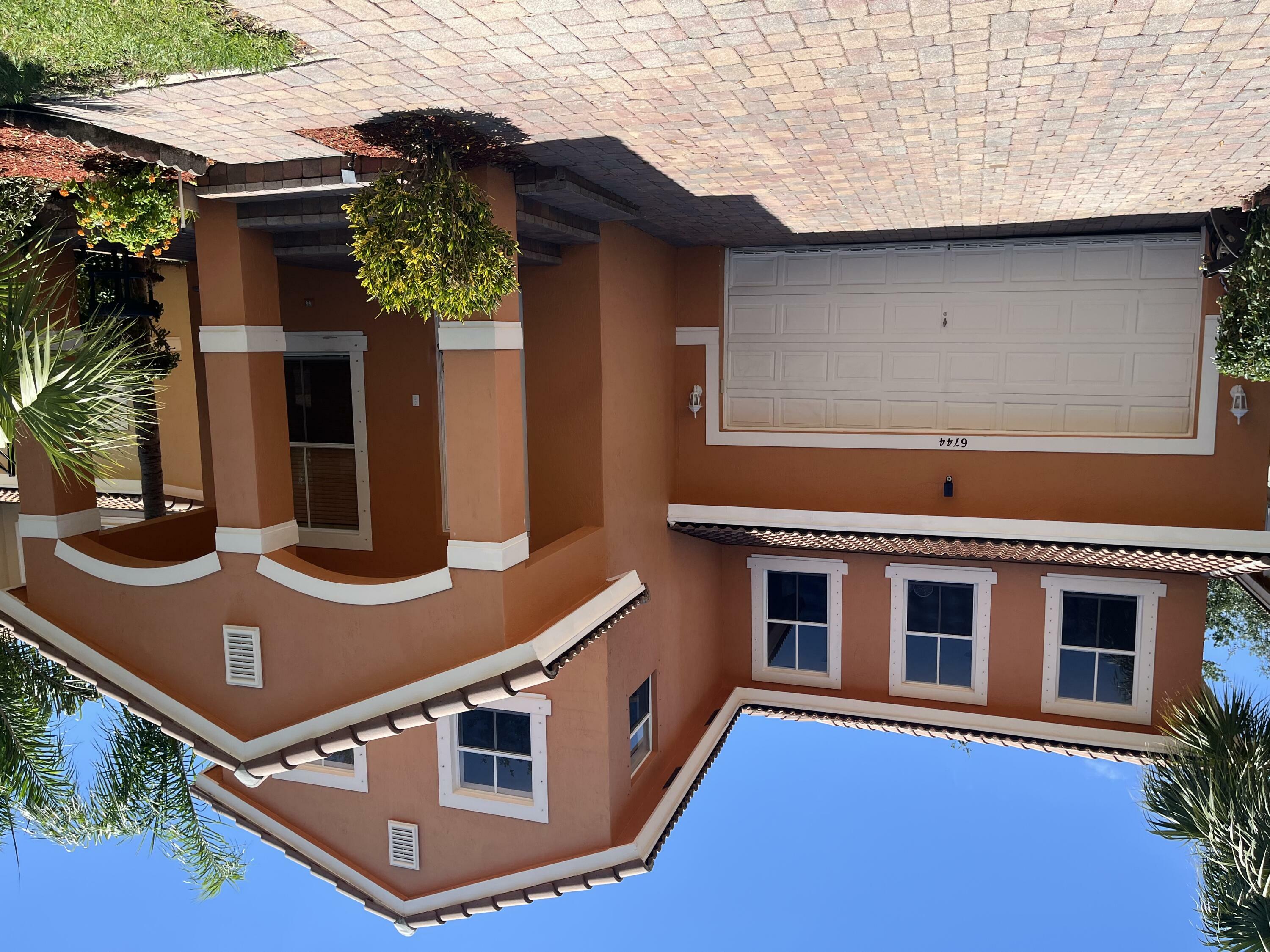 Property Photo: 6744 Lurais Drive FL 33463