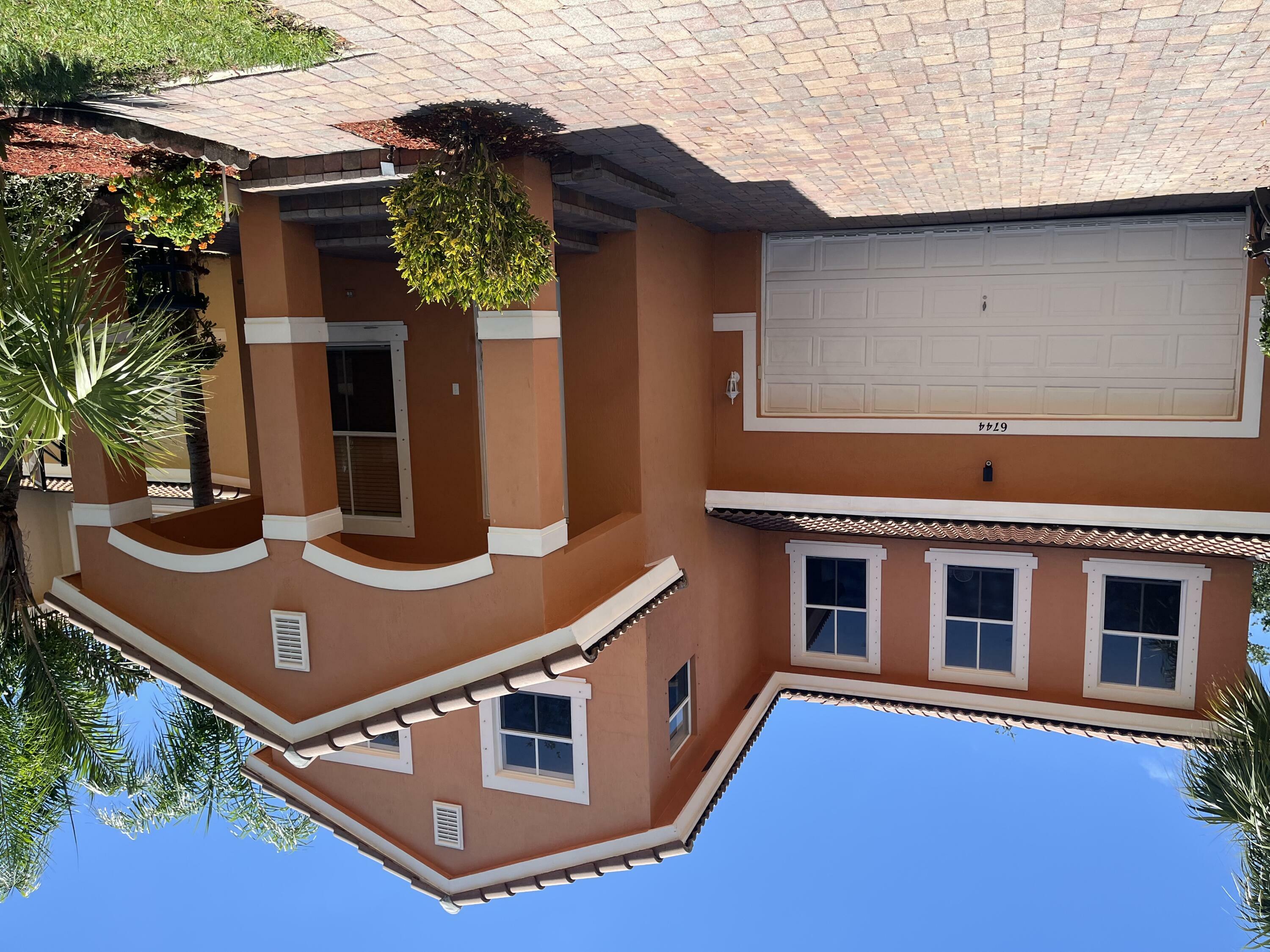 Property Photo: 6744 Lurais Drive FL 33463