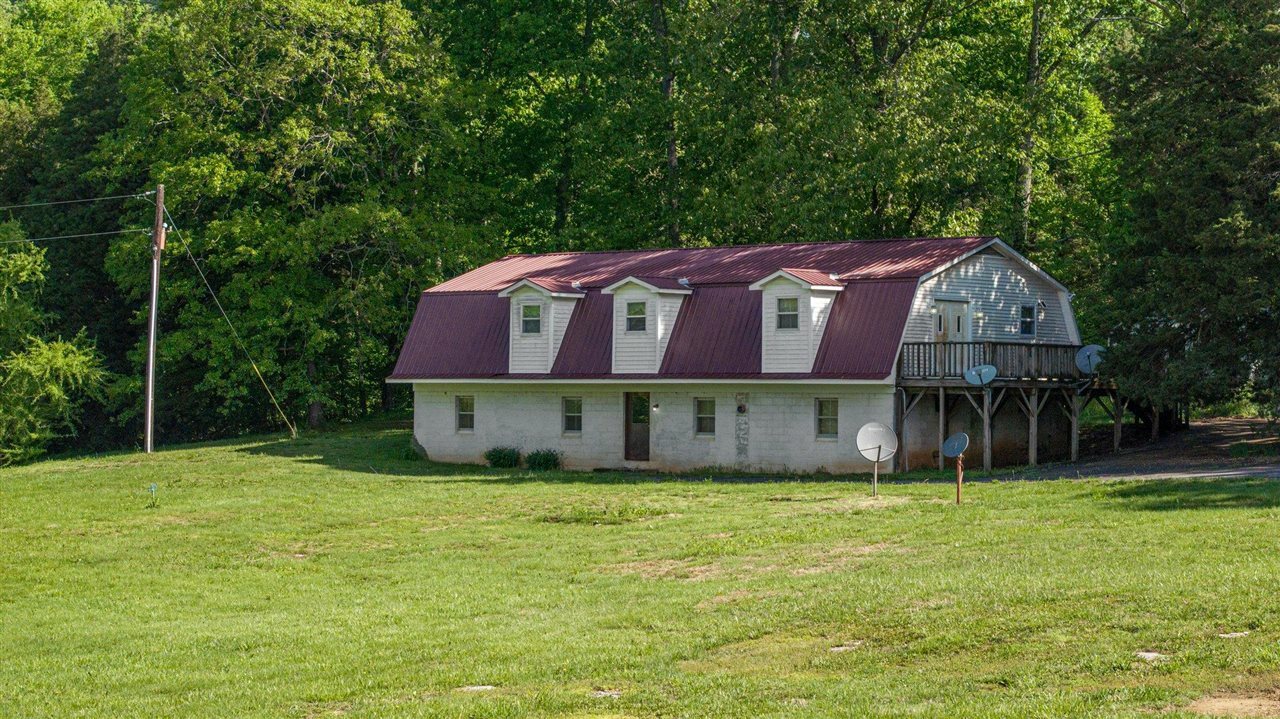 Property Photo: 410 Ralph A Young Road KY 42101