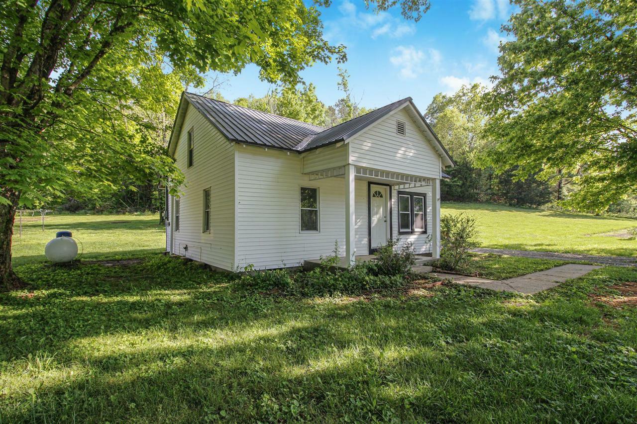 Property Photo: 8910 Summer Shade Road KY 42166