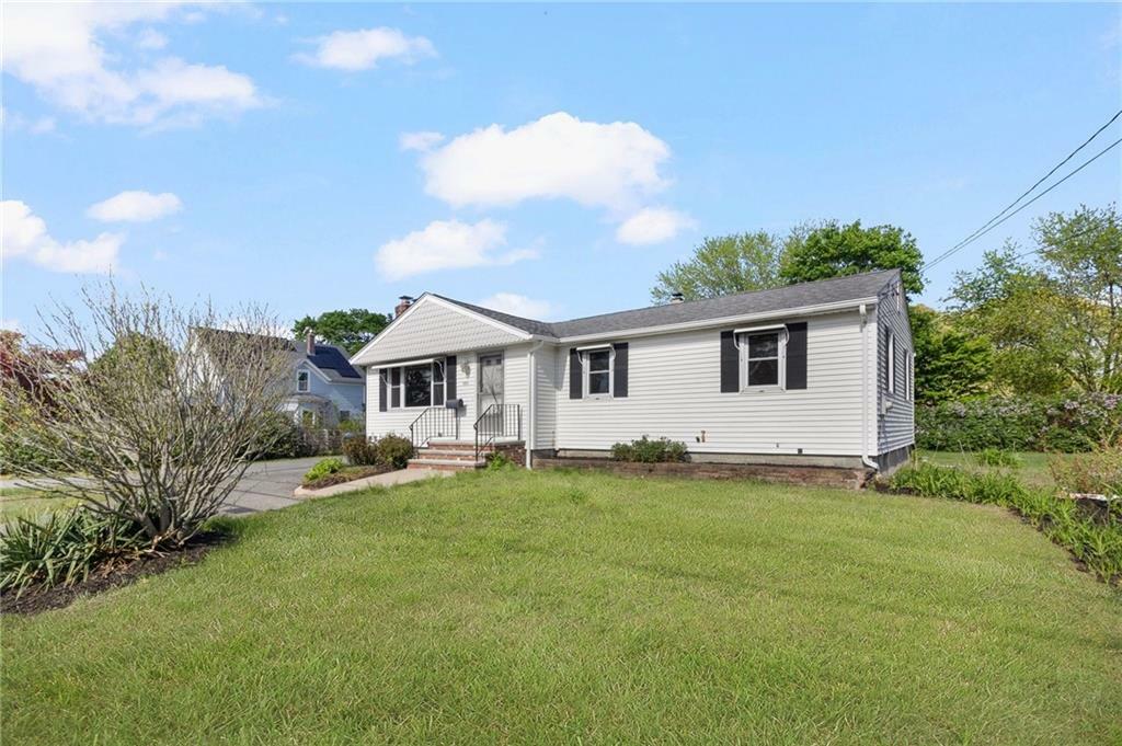 530 Oakland Avenue  Warwick RI 02889 photo