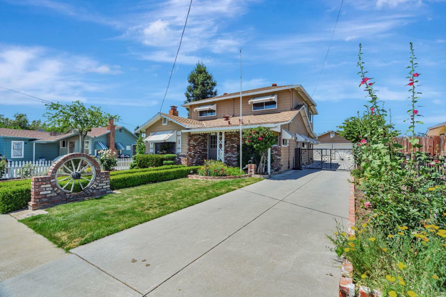 Property Photo:  93 Alexander Court  CA 95116 