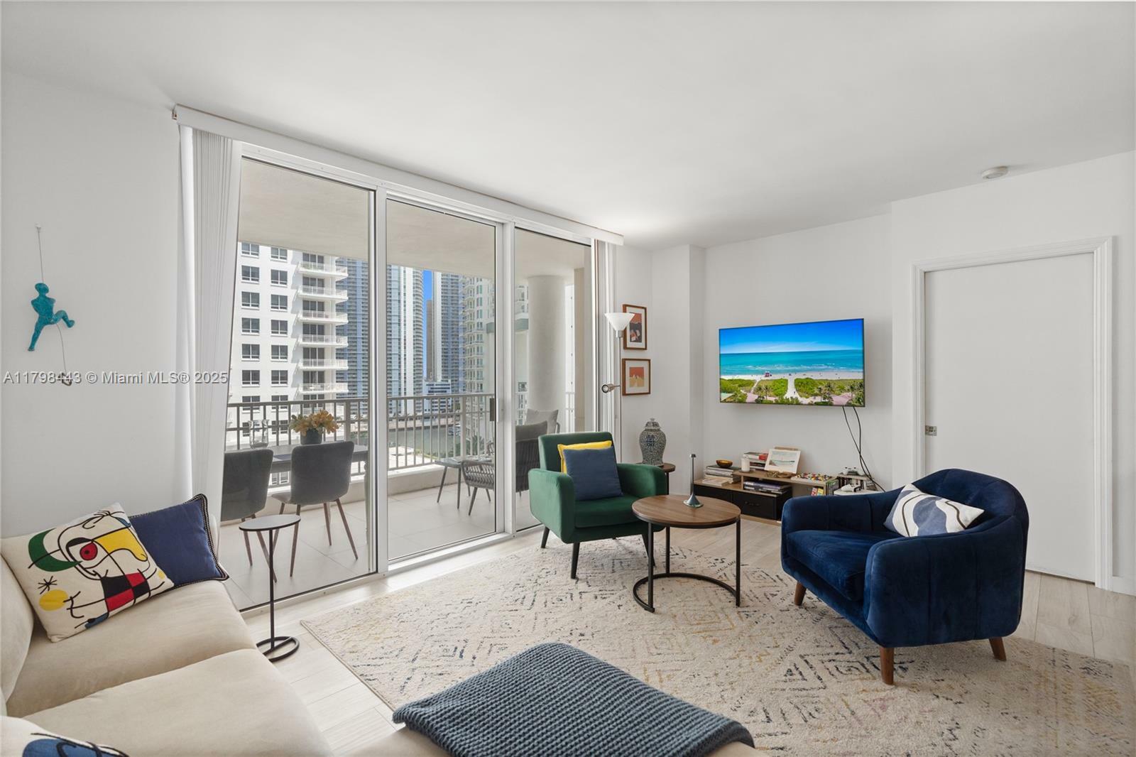 Property Photo: 701 Brickell Key Blvd 1408 FL 33131