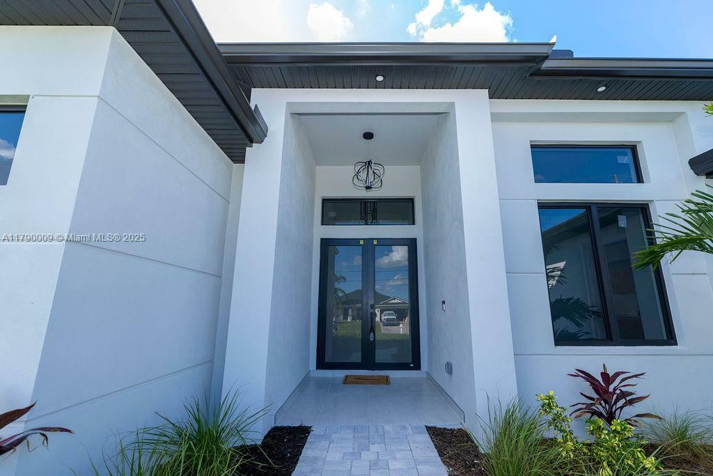 Property Photo: 1412 NW 33 Ave FL 33993
