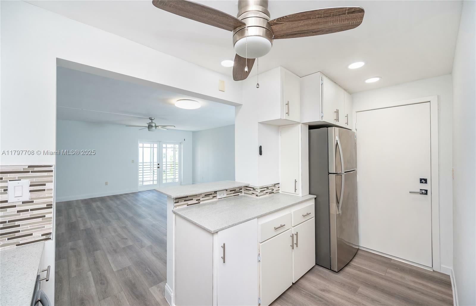 Property Photo: 301 Sunrise Dr 4ae FL 33149