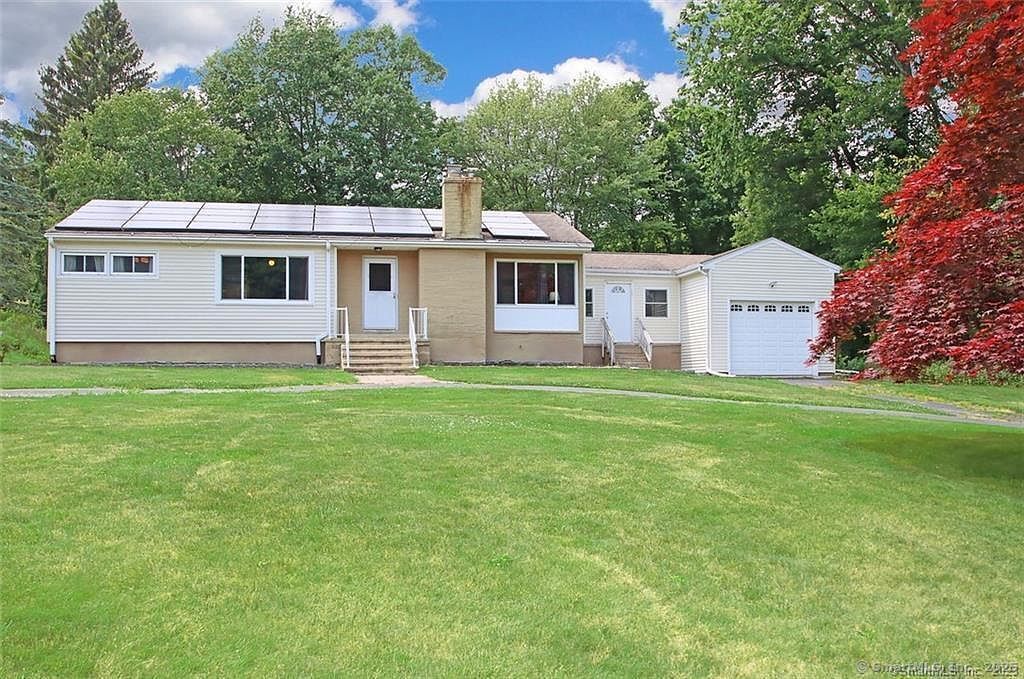 Property Photo: 469 Wintergreen Avenue CT 06514